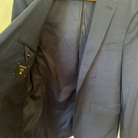 Banana Republic Classic Navy Suit - Jacket and Pants sold together - Picture 4 of 11
